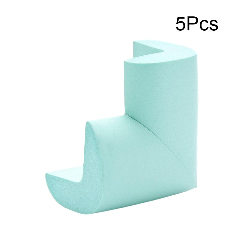 Corner protection 5-10 pack that protects children against sharp edges but also furniture when moving.