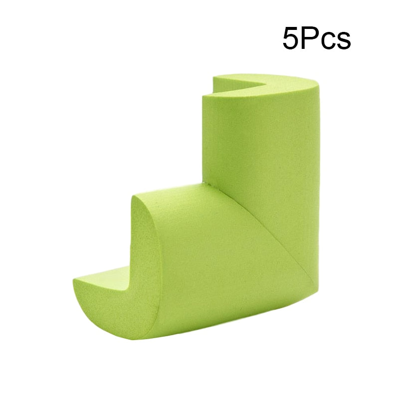 Corner protection 5-10 pack that protects children against sharp edges but also furniture when moving.